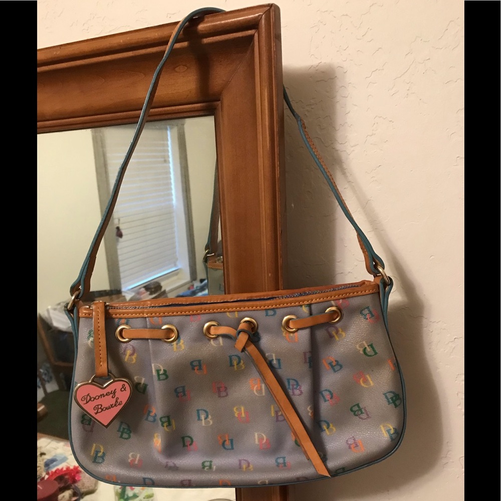 Cute Vintage Dooney & Bourke Small Crossbody Bag